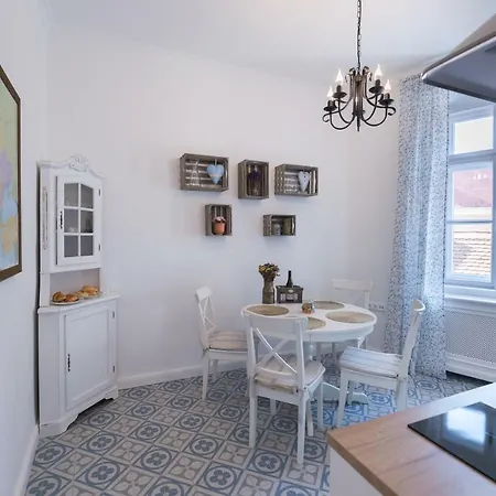 Hibay Apartment