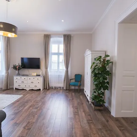Hibay Apartment *